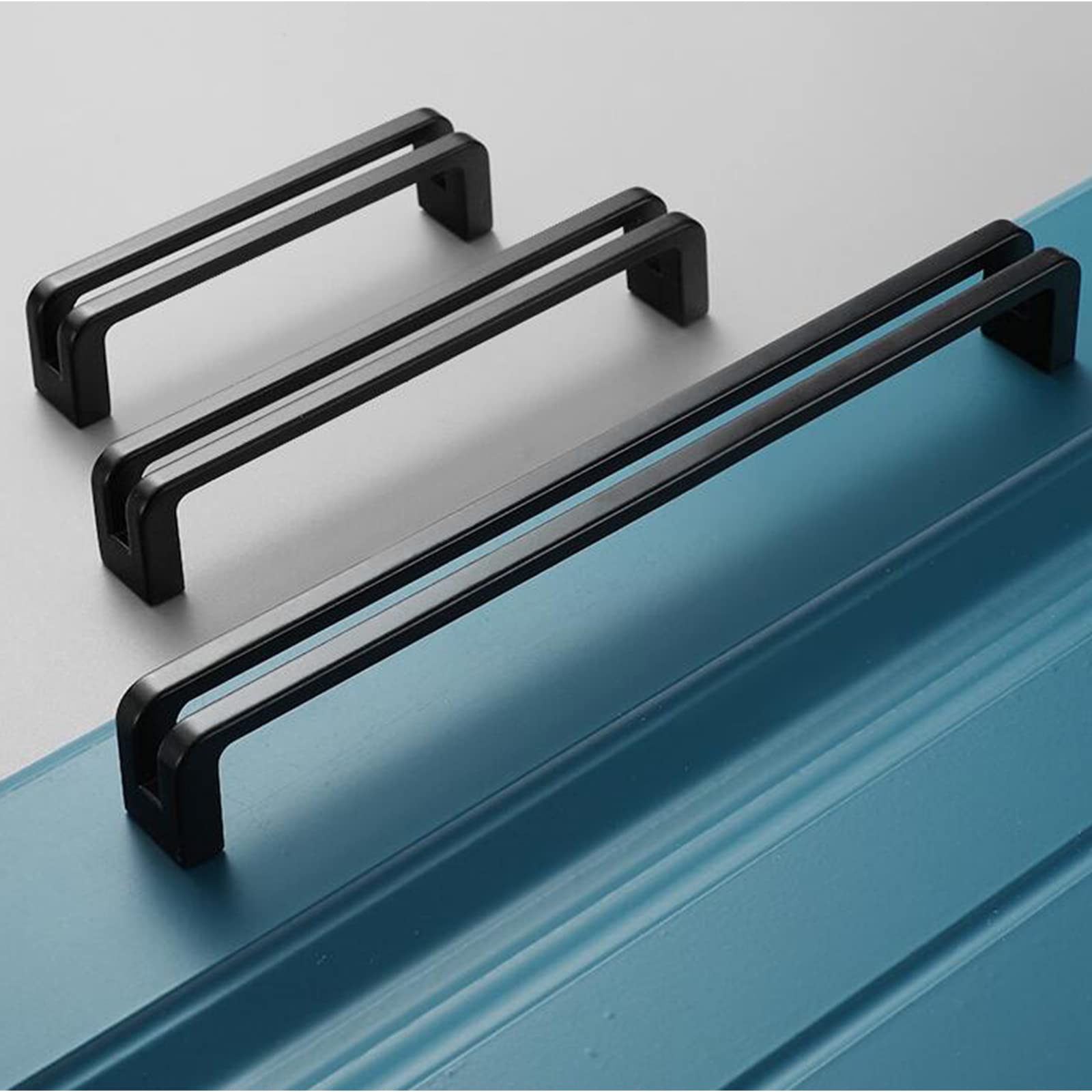 Guolich 2 Pcs Hole Centers 7.55 Inch(192mm) Kitchen Drawer Handle Door Cabinet Pulls Stainless Steel Handle Modern Brushed Brass Hardware for Wardrobe Bathroom Dresser (Matte Black)