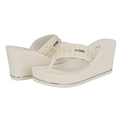 GUESS Women's Silus Wedge Sandal, White, 9.5