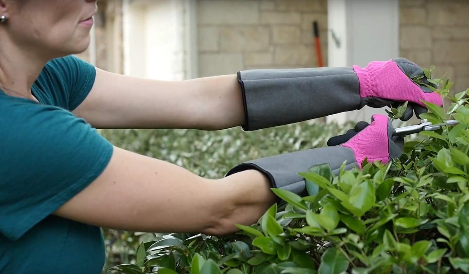 G & F 2430M Florist Pro Long Sleeve Rose gardening Gloves, Thorn Resistant Garden Gloves, Rose Pruning Gloves - Women's Medium: Home Improvement