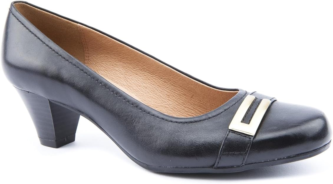 clarks court shoes wide fit