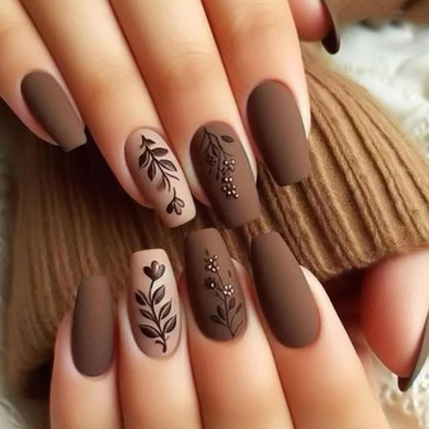 Photo 1 of ** MISSING ** Brown Press on Nails Medium Matte Fake Nails Brown Flower Pattern Design Artificial Nails Solid Color Press Nails Full Cover Ballet Shaped Nails Acrylic Stick on Nails 24Pcs Glue on Nails for Women