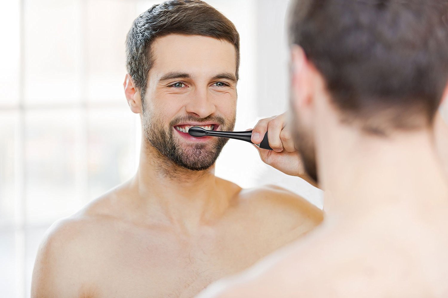 AquaSonic Black Series Ultra Whitening Toothbrush - 8 DuPont Brush Heads & Travel Case Included - Ultra Sonic 40,000 VPM Motor & Wireless Charging - 4 Modes w Smart Timer - Modern Electric Toothbrush: Beauty