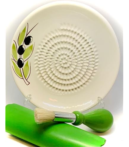 Râpe en céramique efficace Kyocera pour fruits et légumes, avec anneau en silicone pour un support sûr, facile à nettoyer, diamètre 9 cm, CY-10