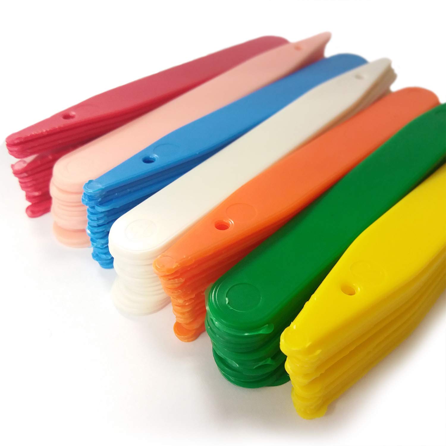 Merriway BH06782 (120 Pcs) Assortment of Colored Plastic Plant Labels, 100 mm (4 Inch) 20 Each of Beige, Black, Blue, Brown, Purple & Red - Pack of 120 Pieces