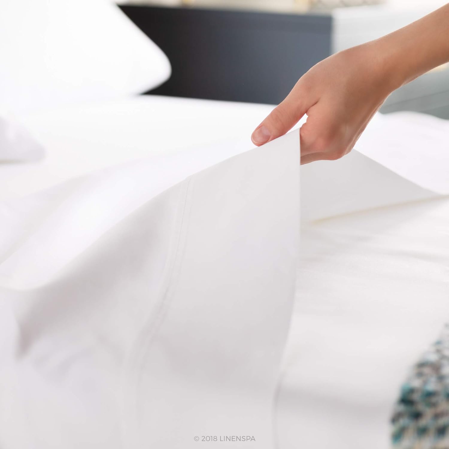 Linenspa 600 Thread Count Ultra Soft, Deep Pocket Cotton Blend Sheet Set - Queen - White: Home & Kitchen