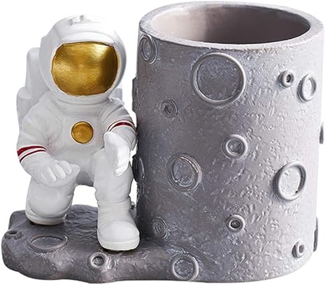 Amazon Co Jp Zoezoe 宇宙 雑貨 置物 おもしろ ペン立て ペンスタンド 宇宙員 可愛い かわいい 宇宙 個性 雑貨 北欧 プレゼント 贈り物 誕生日 プレゼント ホーム キッチン