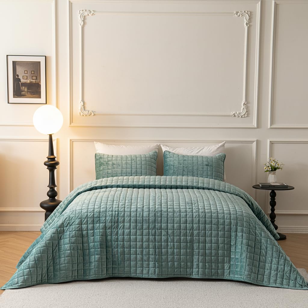 Photo 1 of BOV Luxury Velvet Quilt Bedding Set Queen Size, Lightweight Comforter Bedspread Full Size Queen Coverlet Sets with Shams, Teal Green 92"x96"