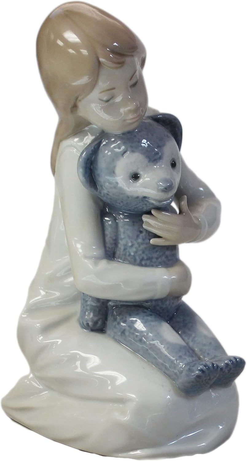 Lladro Nao Figurine, Little Girl with 