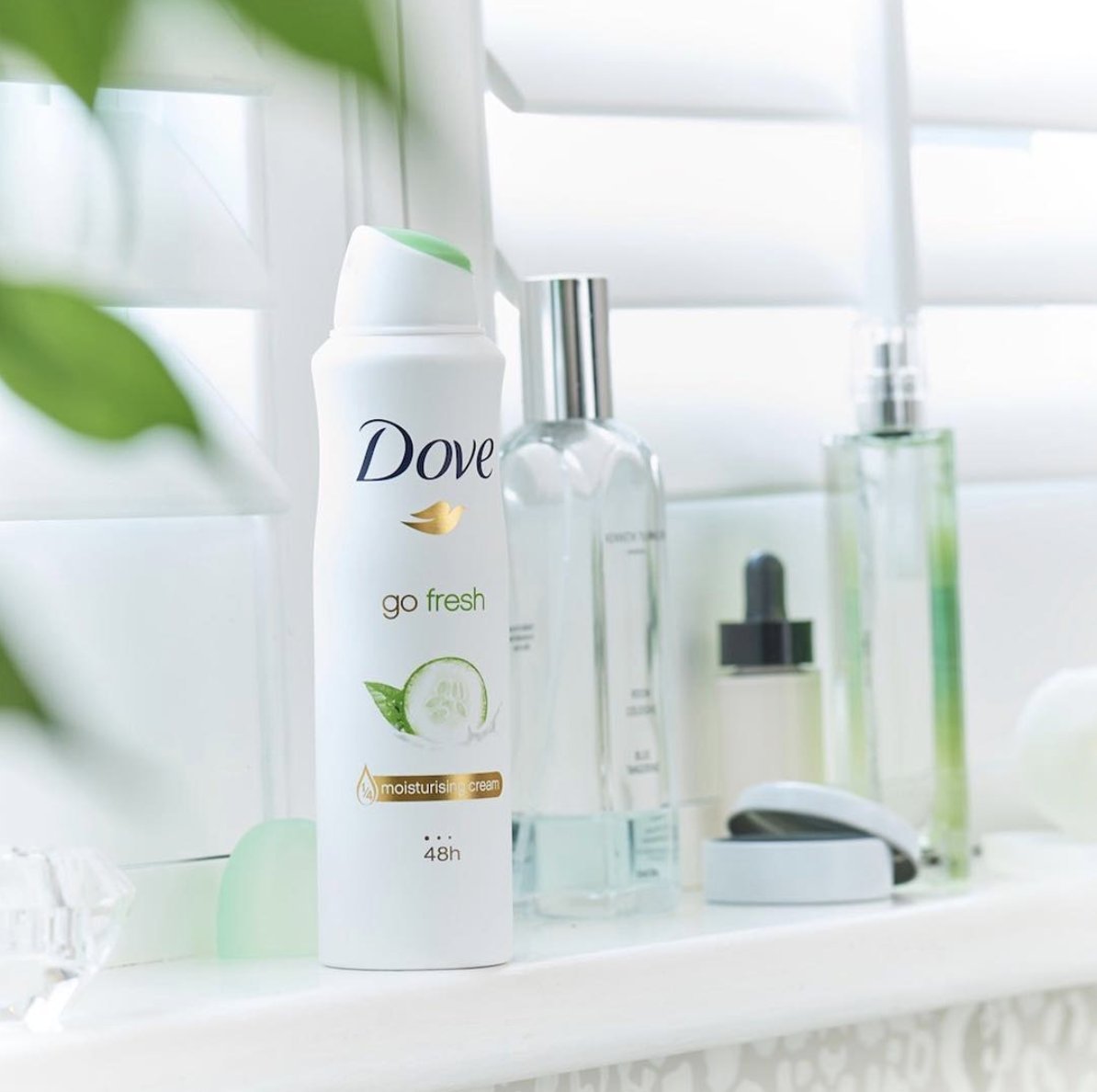 Dove Antiperspirant 48 Hours Body Spray, Go Fresh Cucumber & Green Tea Deodorant, 6 Packs x 150 ML / 5 Fl.Oz (International Version)