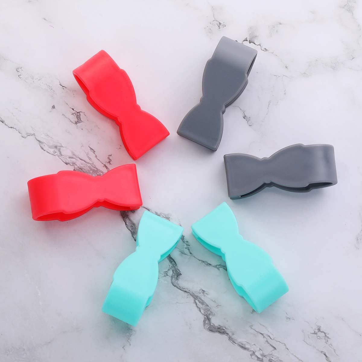 6 PCS Pinless Buckle Plastic Bed Sheet Grippers Clip Bed Sheet Fasteners Adjustable Anti-Slip Quilt Clips Fasteners for Duvet Comforter Blanket as Bedding Accessories Easy to Install Use and Remove: Home & Kitchen