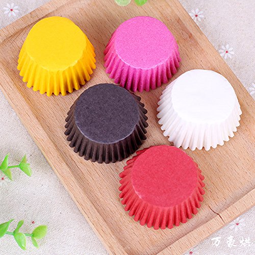 iiHOME Reusable Silicone Baking Cups Cupcake Liners Muffin Cups Cake Molds, Pack of 12 (Random Color)