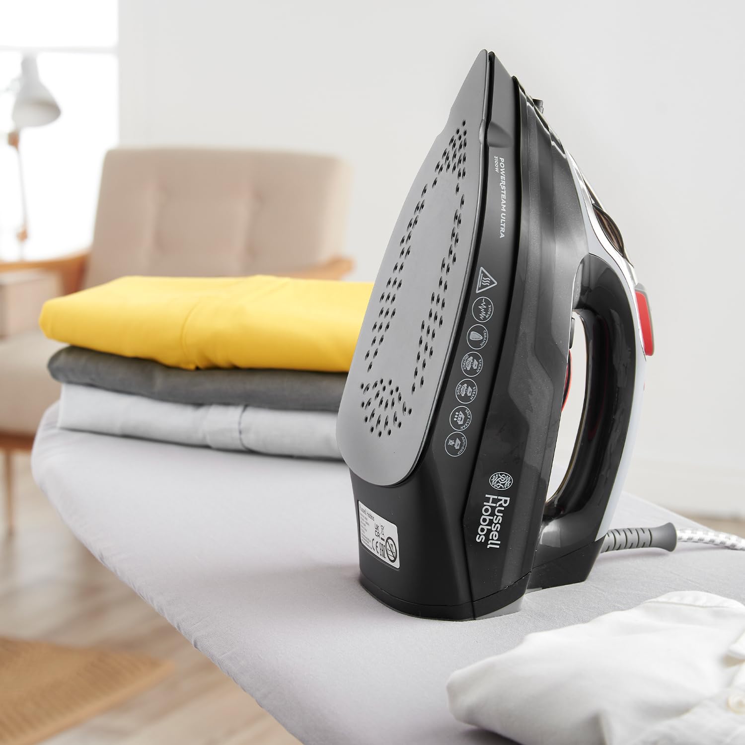 Russell Hobbs Steam Iron [3100W, 210 g/min extra steam boost, 70 g/min steam] Power Steam (350ml, ceramic soleplate, self-cleaning & spray water function, anti-limescale, drip stop) 20630