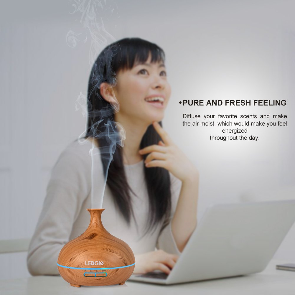 LEDGLE Essential Oil Diffuser 300 ml Ultrasonic Cool Mist Diffuser Air Humidifier with 7 Colour Changing LED Lights and 4 Timer Settings, Waterless Auto Shut-Off, Adjustable Mist Mode, Wood Grain