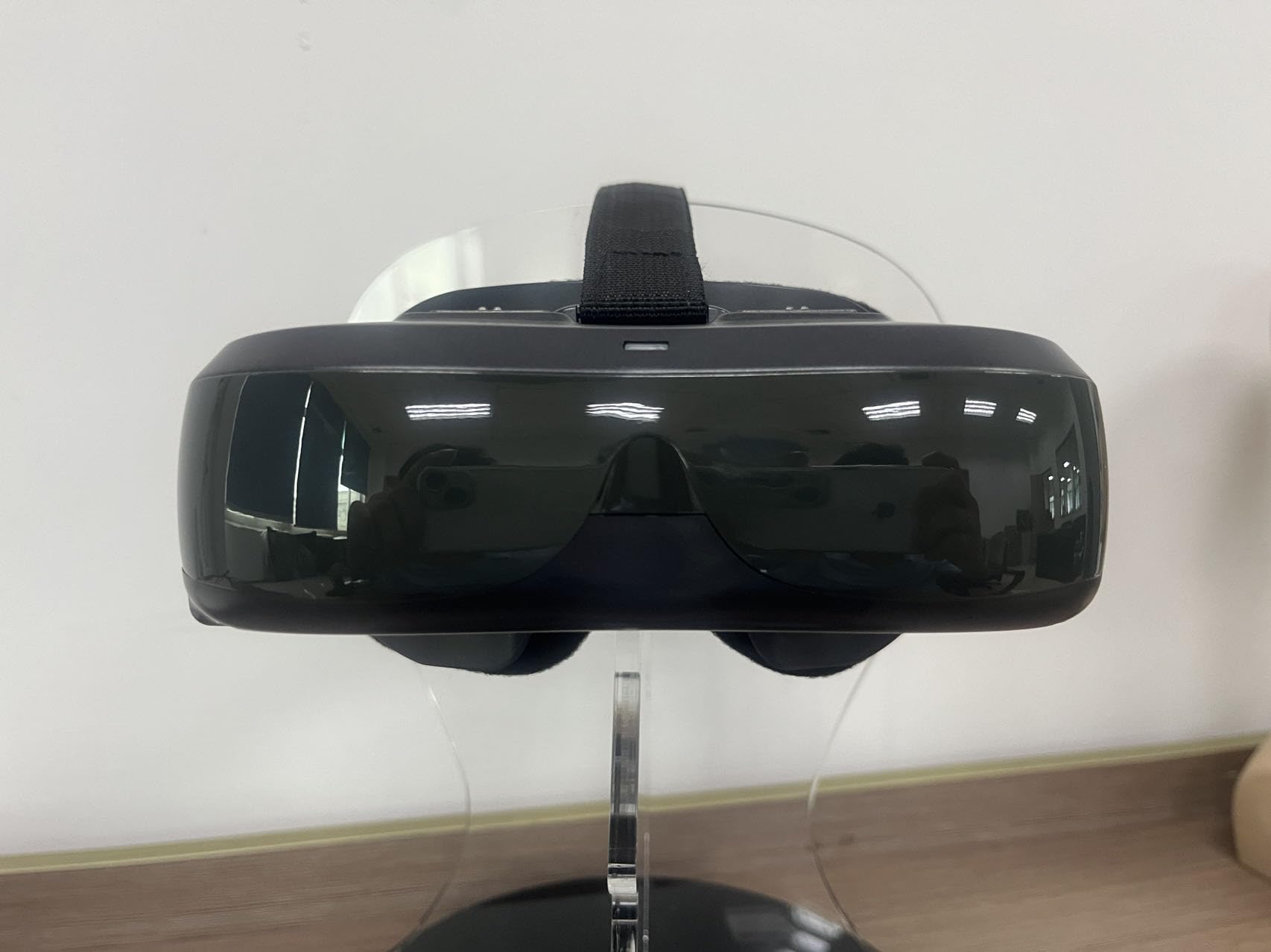 Personal 3D Movie Cinema,HDMI Input,Connect to Various Multimedia Signal Source Devices. Built in Battery,Not VR/AR,HDMI Goggles,Video Glasses,Monitor (Bigeyes H3 Pro)