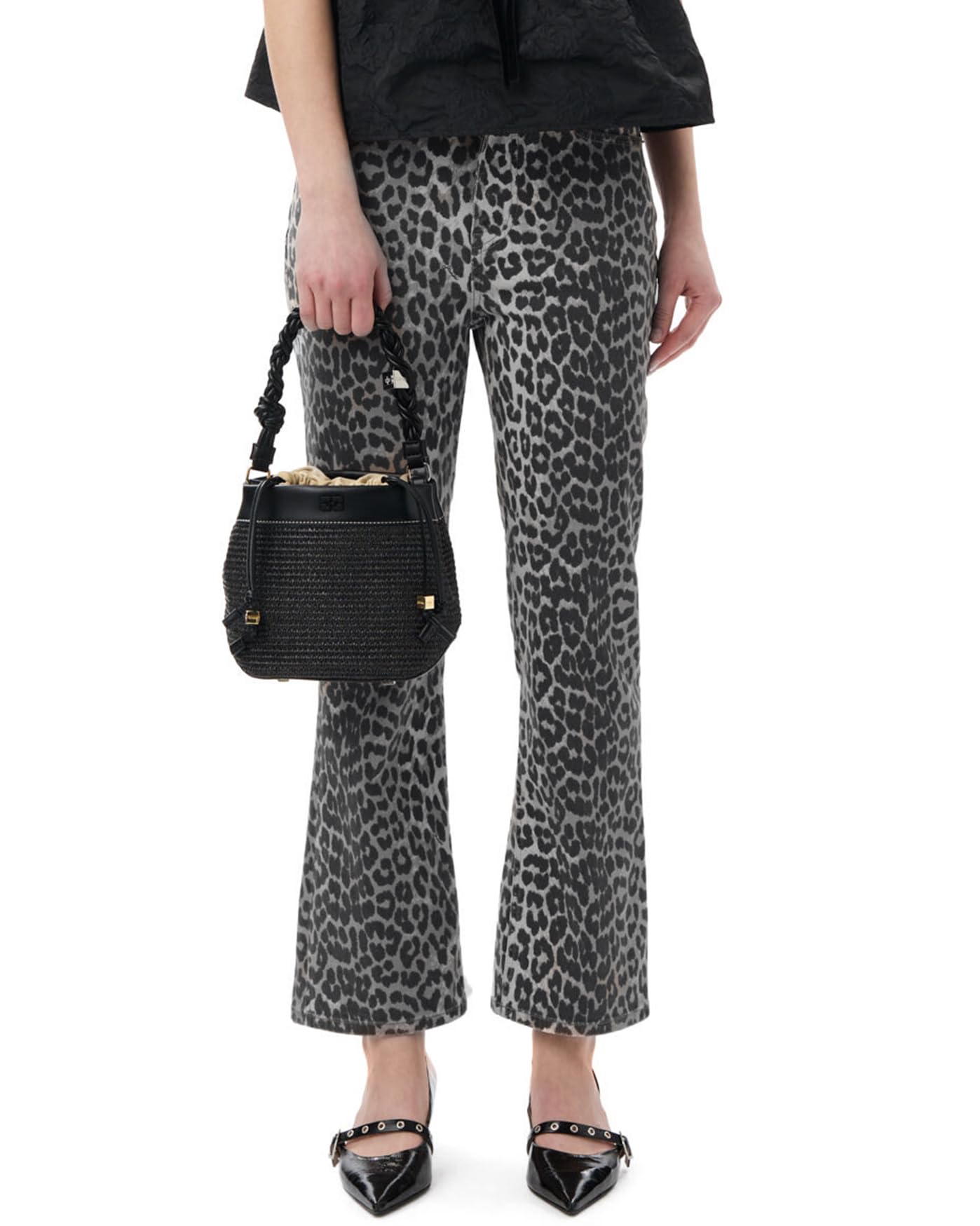 Photo 1 of YEXPINE Women's Leopard Bell Bottom Jeans Cropped Mid Rise Stretchy Cheetah Print Flared Demin Pants Size Medium