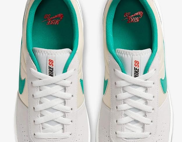 nike sb team classic light cream