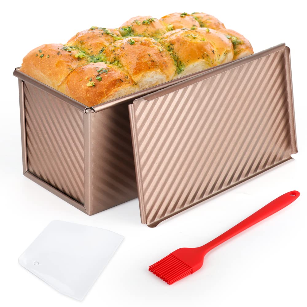 Cyimi Gold Pullman Loaf Tins with Lid Non-Stick Bread Tin Toast Mold with Cover Carbon Steel Corrugated Bread Tins 1lb 450g Dough Loaf Tin with Dough Scraper Cutter & Oil Brush (21.3x11.7x11.4cm)