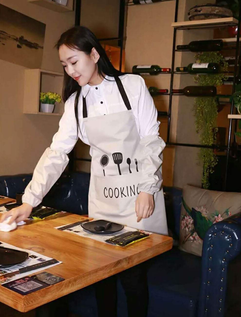 Leeotia Water Resistant and Oil-Proof Cooking or Baking Apron with 2 Pockets Great Gifts for Both Women and Man - White