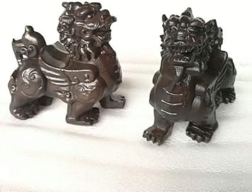 Amazon Co Jp 貔貅 ピヤオ風水手彫りの黒いサンダルウッドの彫像テーブルトップの装飾収集品は富と幸運の彫像を引き付けます スポーツ アウトドア
