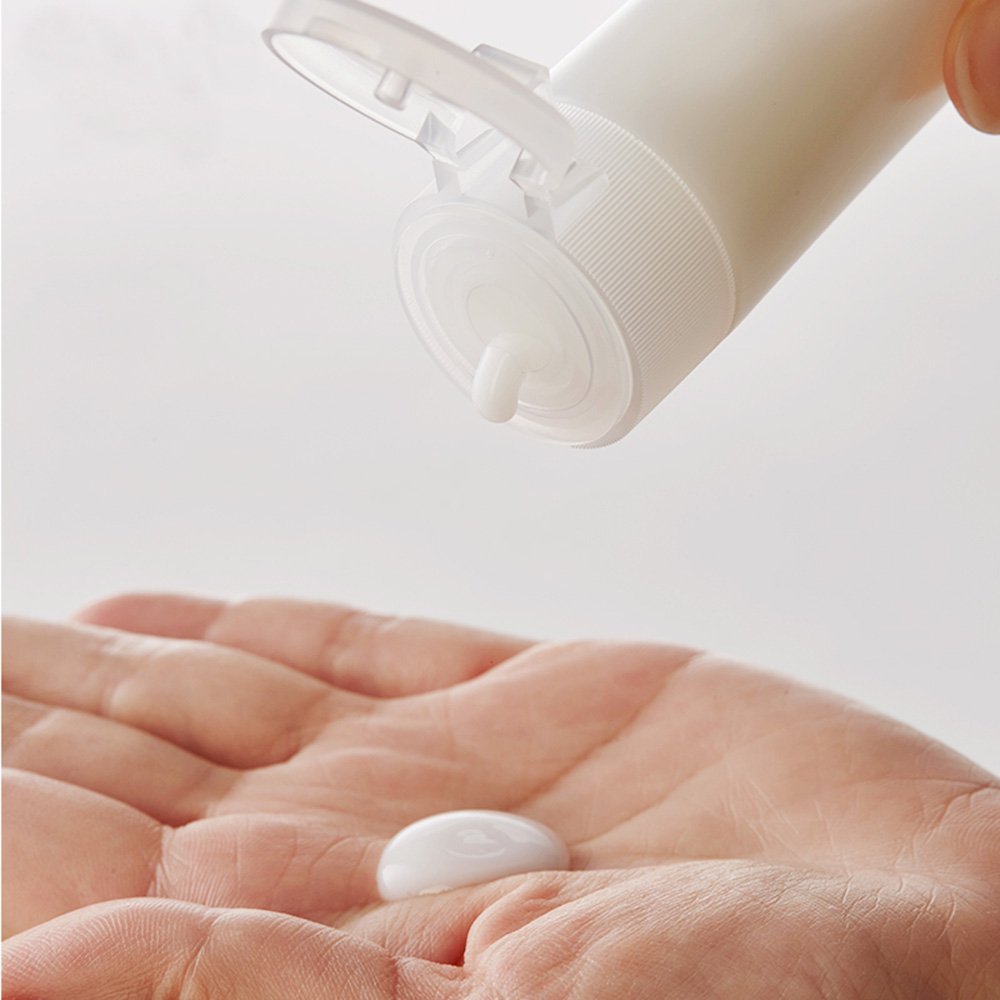 OTO ALINK Travel Size Plastic Empty Toiletry Bottles, 30ml (1 oz) Pack of 6 Liquid Containers with Labels