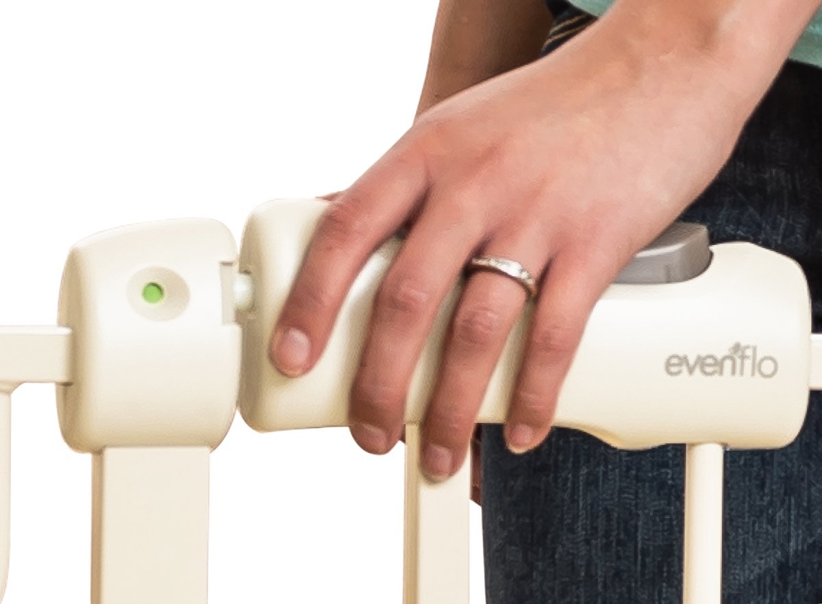 evenflo easy walk thru