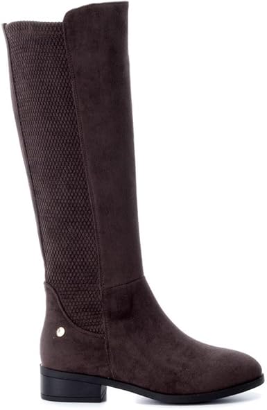 women in white boots