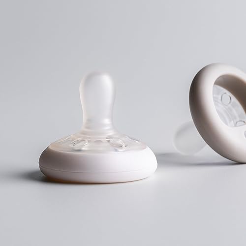 Tommee Tippee Breast-Like Pacifier, Skin-Like Texture, Symmetrical
