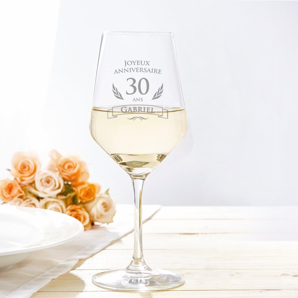 Amavel Verre A Vin Blanc Gravure Personnalise Age Et Prenom Joyeux Anniversaire Volume 500 Ml Amazon Fr Cuisine Maison Amavel Verre A Vin Blanc Gravure Personnalise Age Et Prenom Joyeux Anniversaire Volume 500 Ml Amazon Fr Cuisine Maison