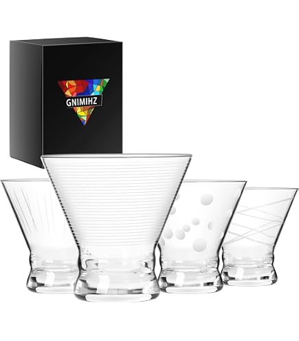 Verre à Martini Glacé Avec Cocktail Rafraîchissant · Photo gratuite