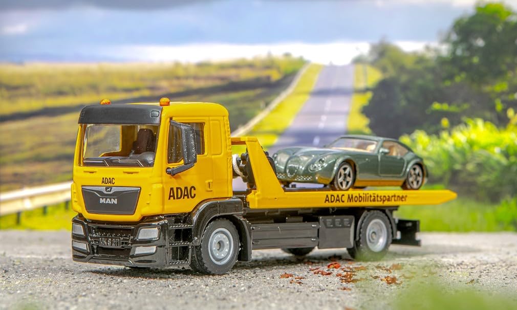 Siku 2722, MAN Abschleppwagen ADAC, Inkl. Abzuschleppendem Spielzeugauto, 1:55, Metall/Kunststoff, Gelb, Originalgetreue Funktionen, Ausziehbare Seilwinde, Kipp- und absenkbare Transportplattform 2