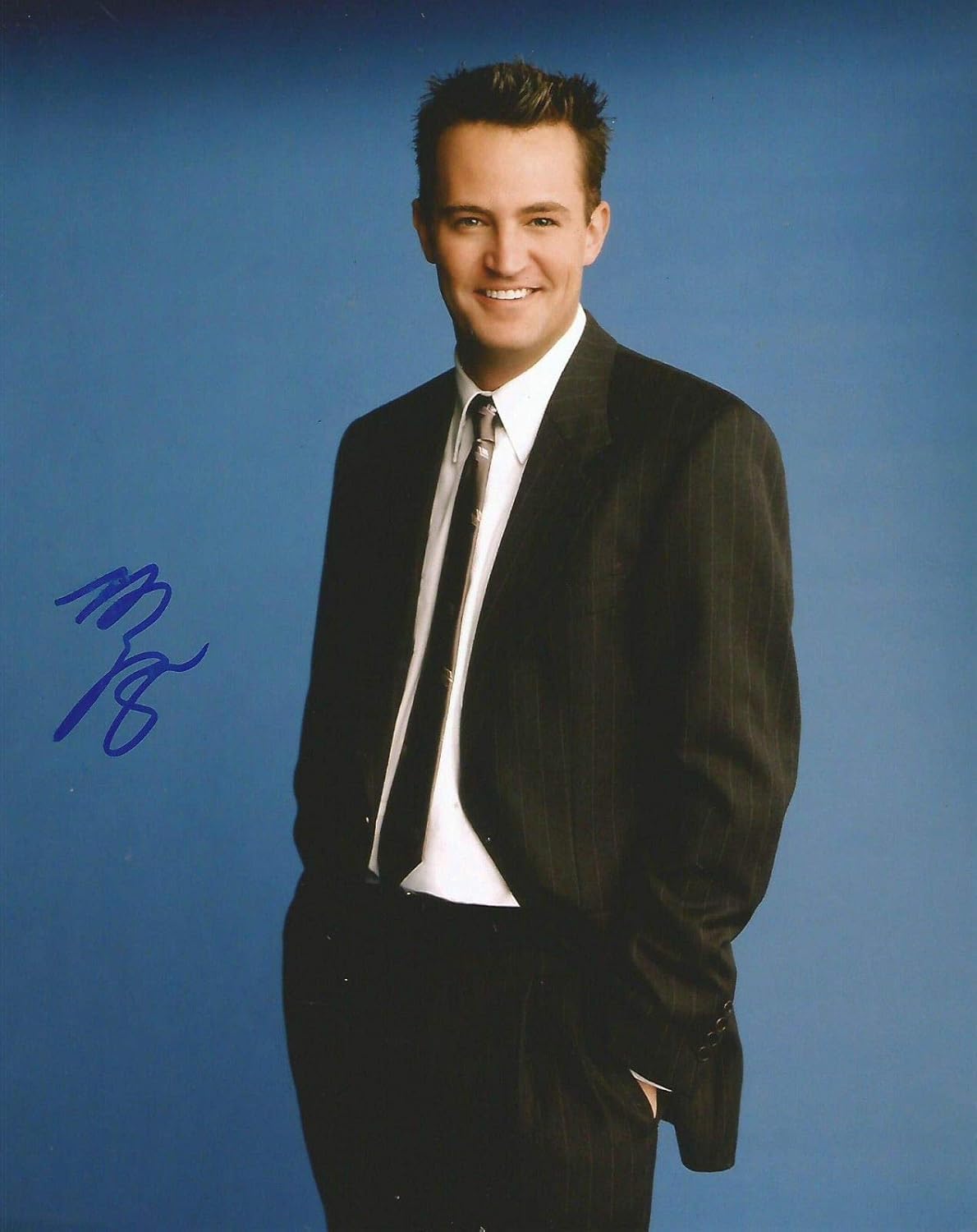 Photographs - Photo Matthew Perry Autograph Signed 8 x 10
