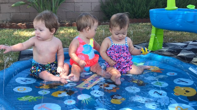 6 SplashEZ+Sprinkler+Splash+Wading+Learning