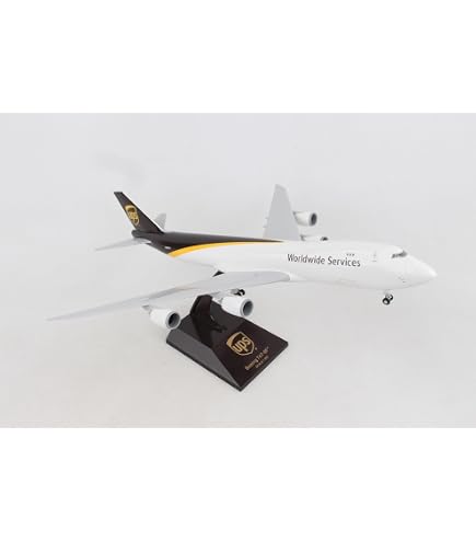 Amazon.com: Skymarks UPS 747-400F 1/200 W/Gear & Opening Doors