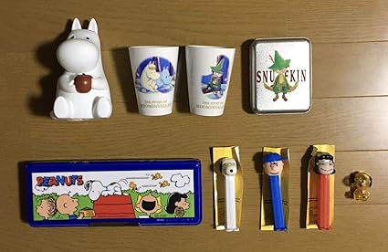 Amazon Co Jp ムーミン スナフキン スヌーピー チャーリーブラウン 貯金箱 フデバコ ペンケース 筆箱 グラス 缶ケース フィギュア ペッツ ホーム キッチン