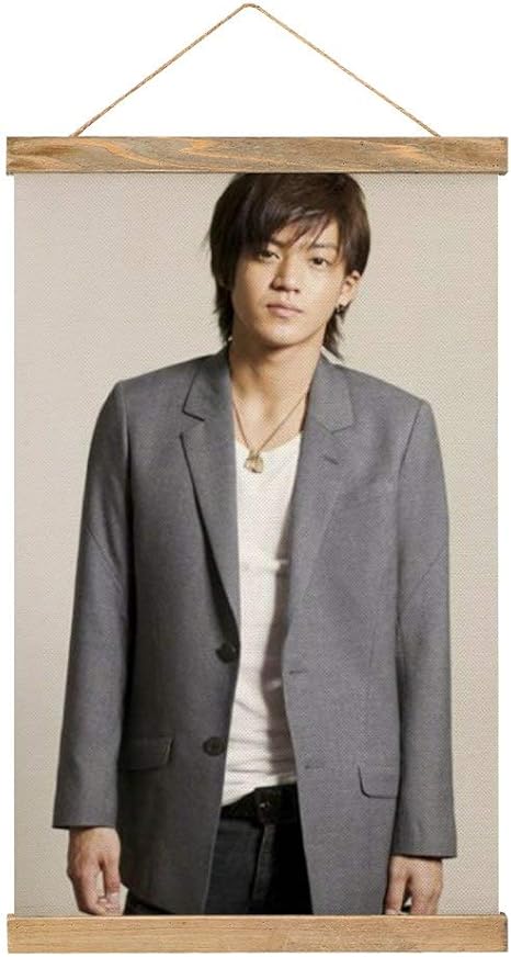 Amazon Co Jp 小栗旬写真集 壁掛け壁画 北欧風 タペストリー多機能ファブリック装飾用品おしゃれ キャンバス絵画 ポスター壁アート画像リビングルームベッドルーム現代家の装飾木製フレーム 装飾 軽量 大判33 52cm ホーム キッチン