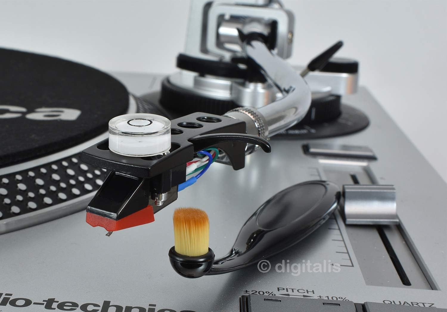 Black Moving Magnet Cartridge, Headshell,Tonearm Spirit Level, Microfibre Stylus Brush Kit (Black Value Set)