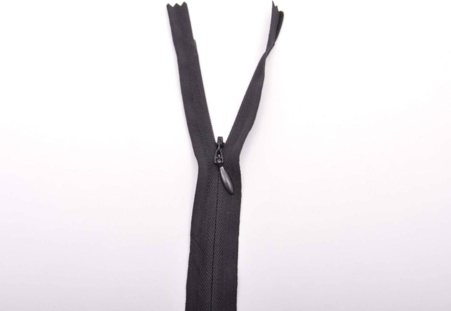 Trimz Adjustable Invisible Zip, Black, 25cm - Image 4