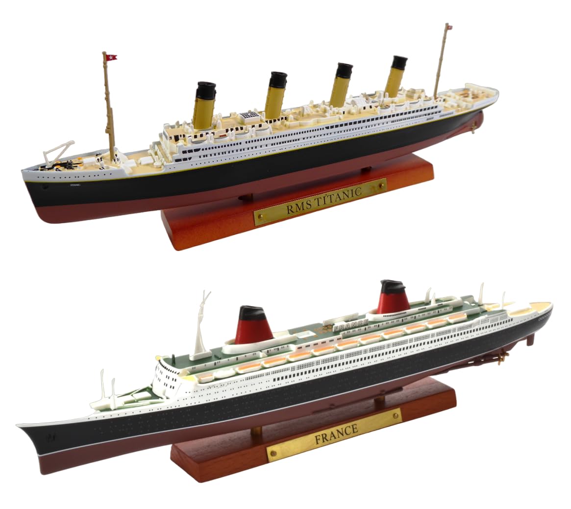 OPO 10 - Set of 2 legendary transatlantic liners: The France + The Titanic/scale 1:1250 or approximately 21 cm - PA1