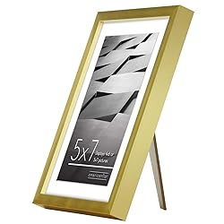 Americanflat 5x7 Picture Frame in Gold - Displays