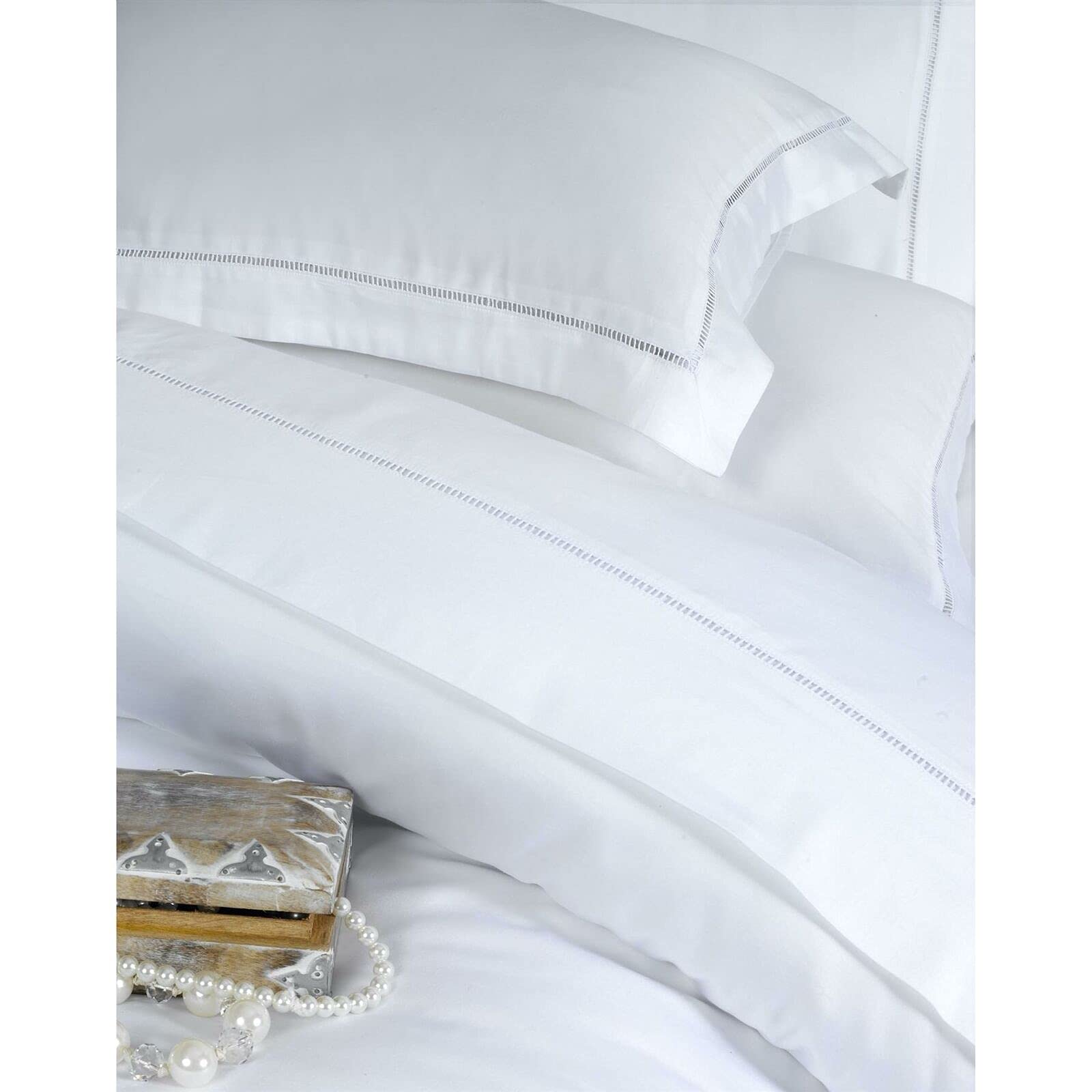 Emma Barclay 1000 Thread Count Duvet Cover in White - Super King Bed