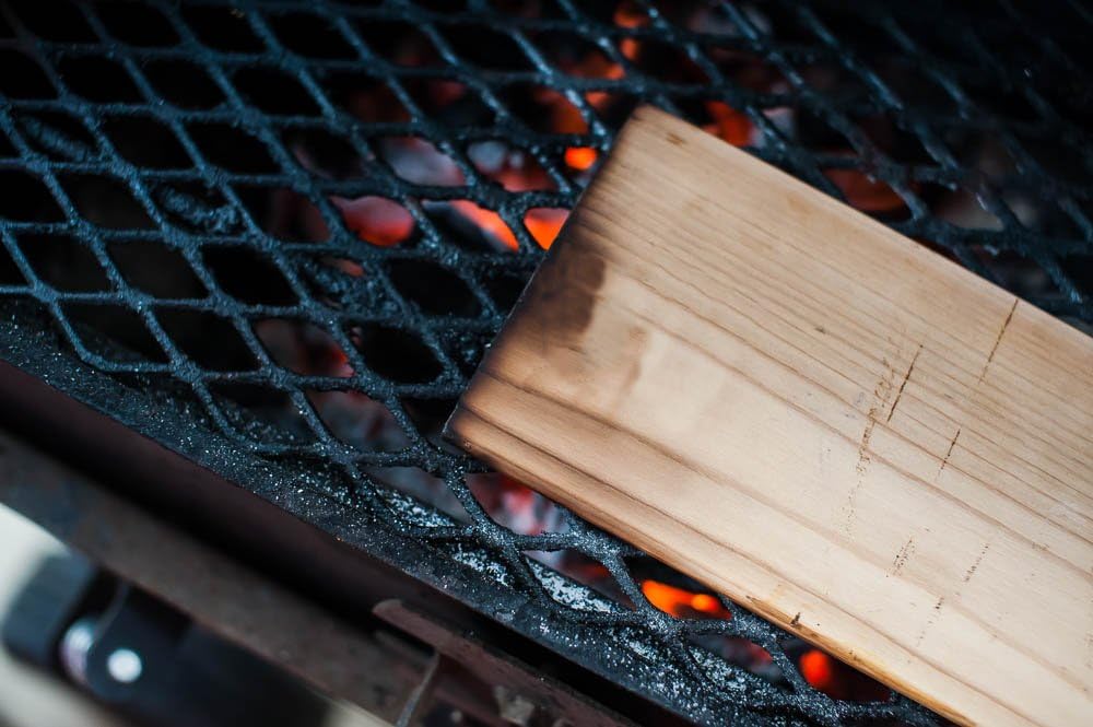 12 Cedar Grilling Planks for Salmon and More + 2 Hardwood Planks (Alder) : Garden & Outdoor