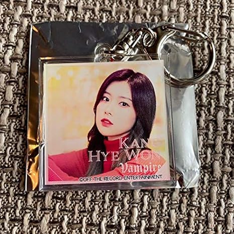 Amazon Iz One アイズワン Vampire Pop Up Store Shibuya109 渋谷109 ポップアップストア アクリルキーホルダー アクキー カンへウォン アイドル 芸能人グッズ 通販