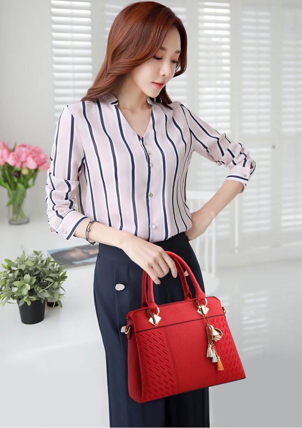 Quntum A.E Women's Shoulder Bag, Handbag, PU Leather, Cross-body Bag, 2-way Bag, Commuting to Work or School, Parties, After-parties, Casual, Work