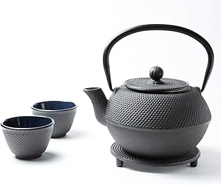 Tealøv TEEKANNE GUSSEISEN 800 ml - KOMPLETTES Set Gusseisen Teekanne mit Sieb, Teetassen und Untersetzer Teeservice im Japanischen Stil –Arare Schwarz