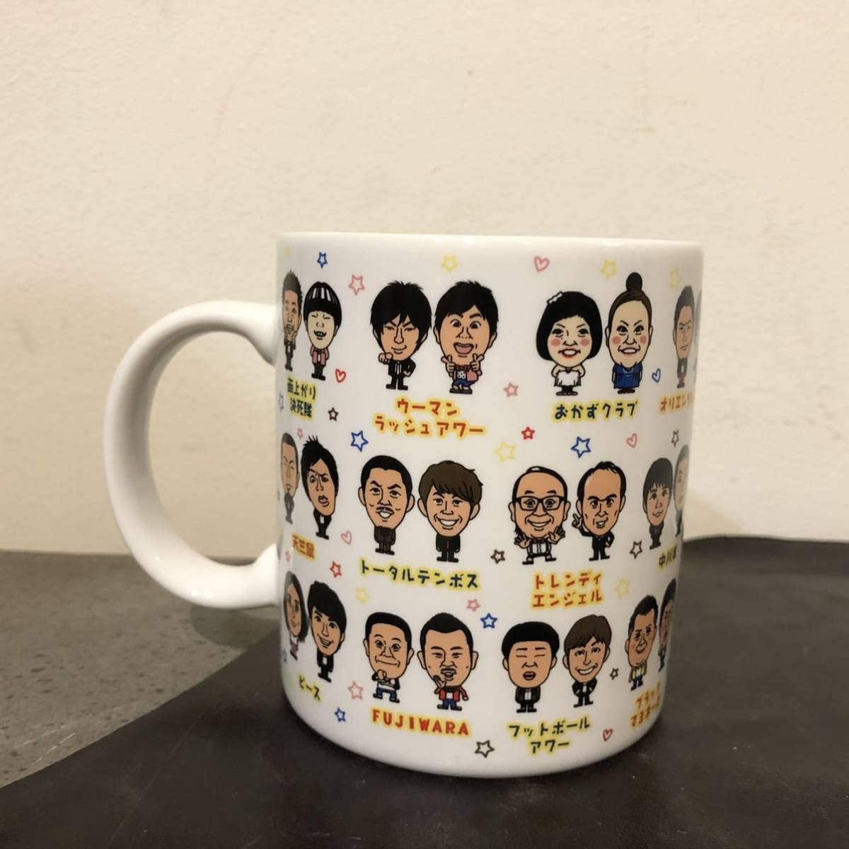 Amazon 吉本芸人イラストマグカップ 陶磁器製マグカップ タレントグッズ お笑い芸人 キッチン雑貨 千鳥 ロバート他 アイドル 芸能人グッズ 通販