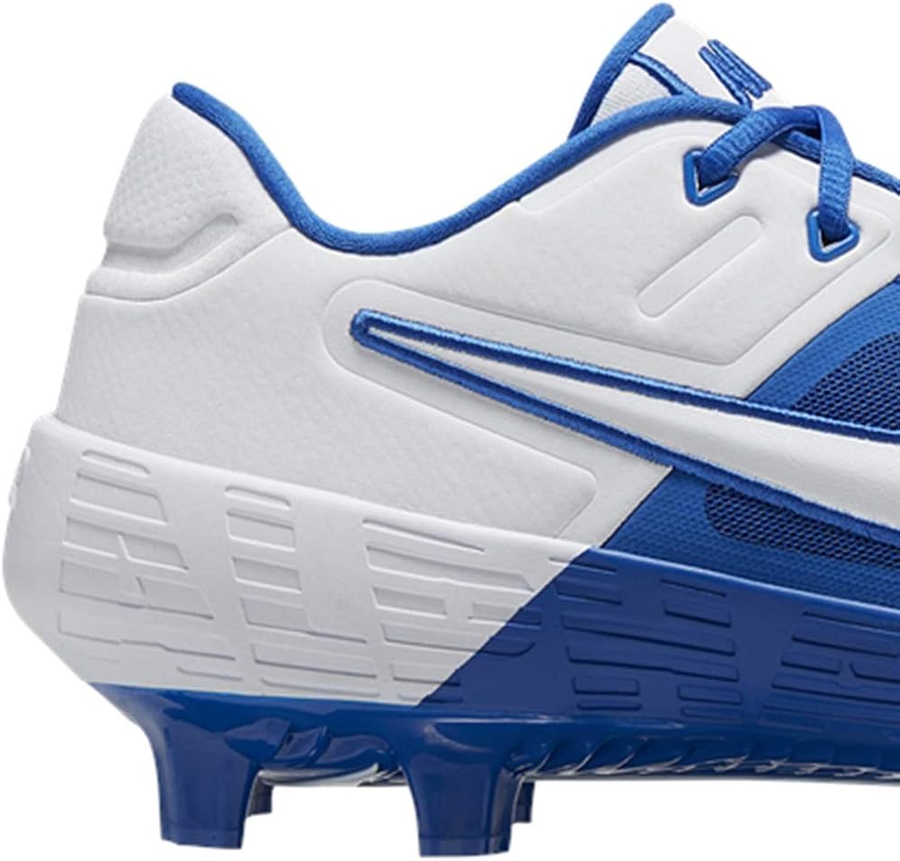 mens size 9 baseball cleats