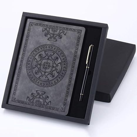 Amazon Co Jp ノート レトロジャーナルハードカバーイミテーションレザーフェイスブックa5プランナーノートブックペンクリエイティブギフト メモ帳 ノート Color Gray ホーム キッチン