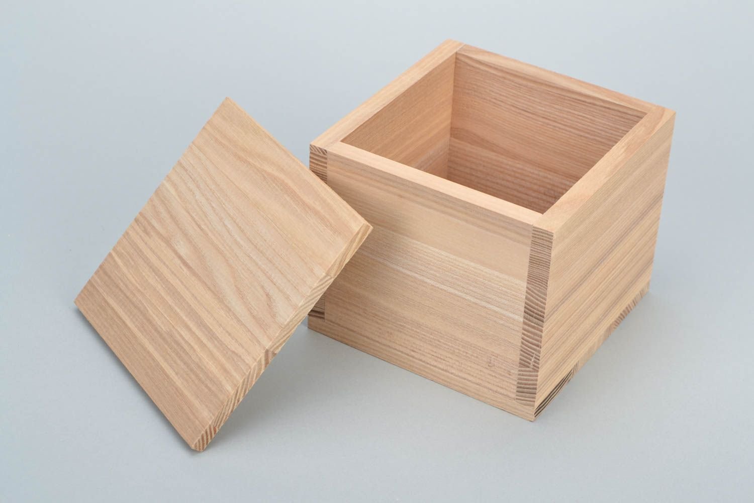 Handmade Natural Wooden Square Box with Lid Craft Blank for Decoration