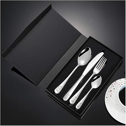 Amazon Co Jp Kpop Bts カトラリーセット ポータブルランチスプーン フォーク キッチン用品キット ギフトラッピング付き スポーツ アウトドア