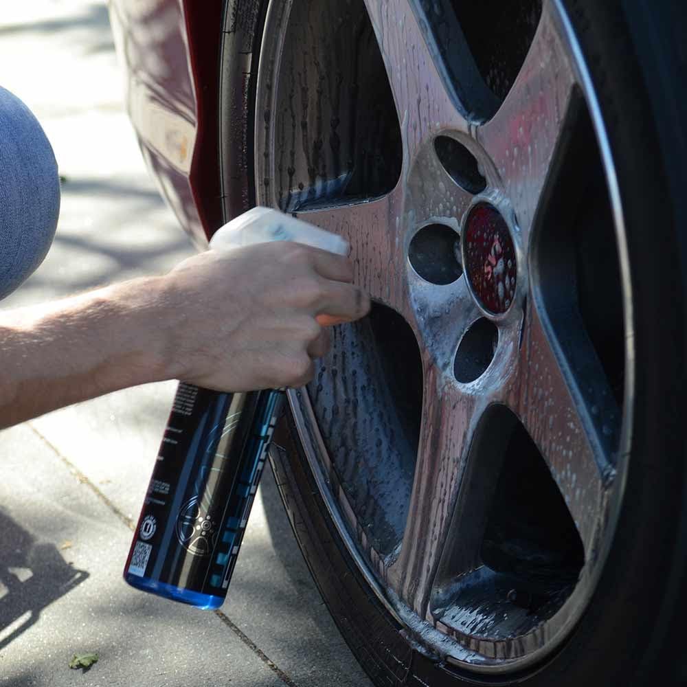 Chemical Guys CLD_203_16 Signature Series Wheel Cleaner (16 oz): Automotive